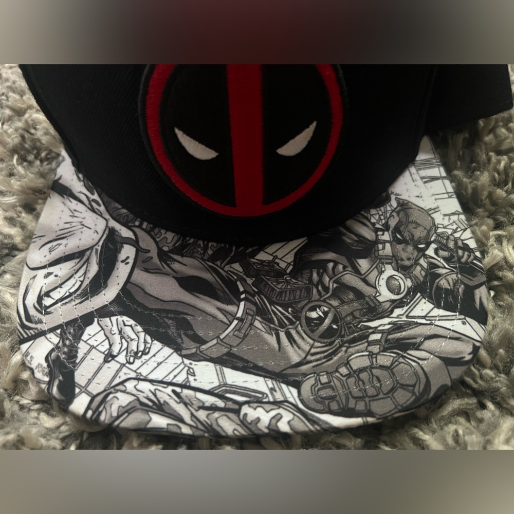 Deadpool Marvel SnapBack - Picture 2 of 5